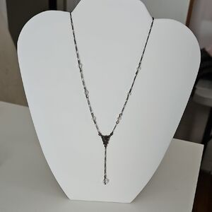The Limited Silver Necklace with Crystal Details